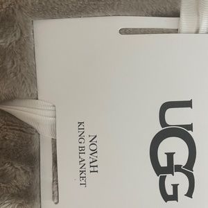 UGG - King Blanket NWT